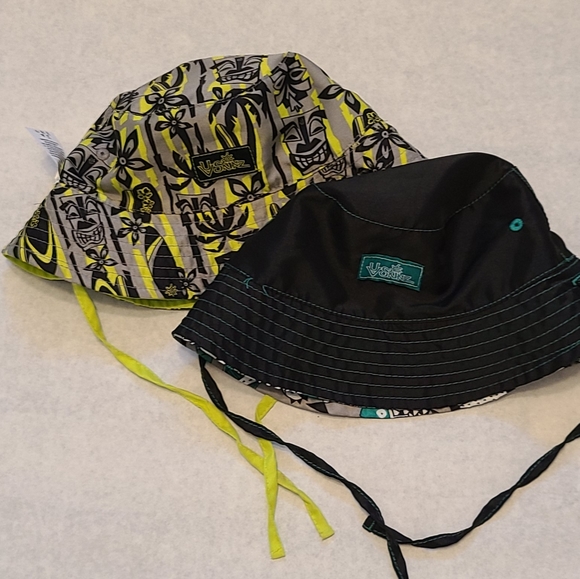 Two UV Skinz reversible toddler summer hats - Picture 1 of 4